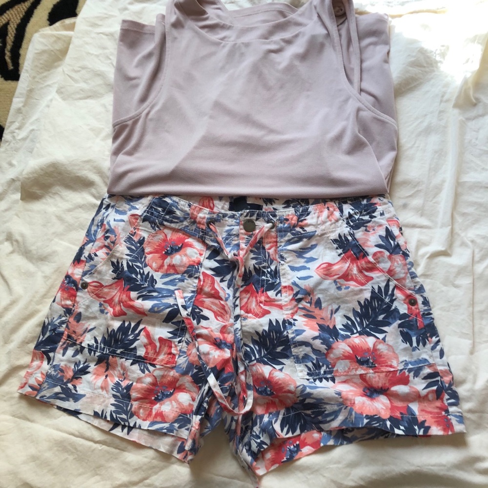 6 for $20 GAP white floral linen blend chino shorts 2